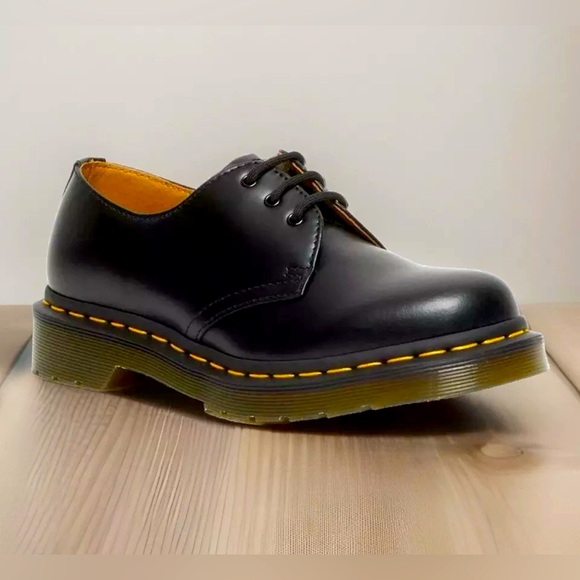 Dr. Martens Shoes - NEW DR. Martens Women’s 1461 SMOOTH LEATHER OXFORD SHOES Black Size 10